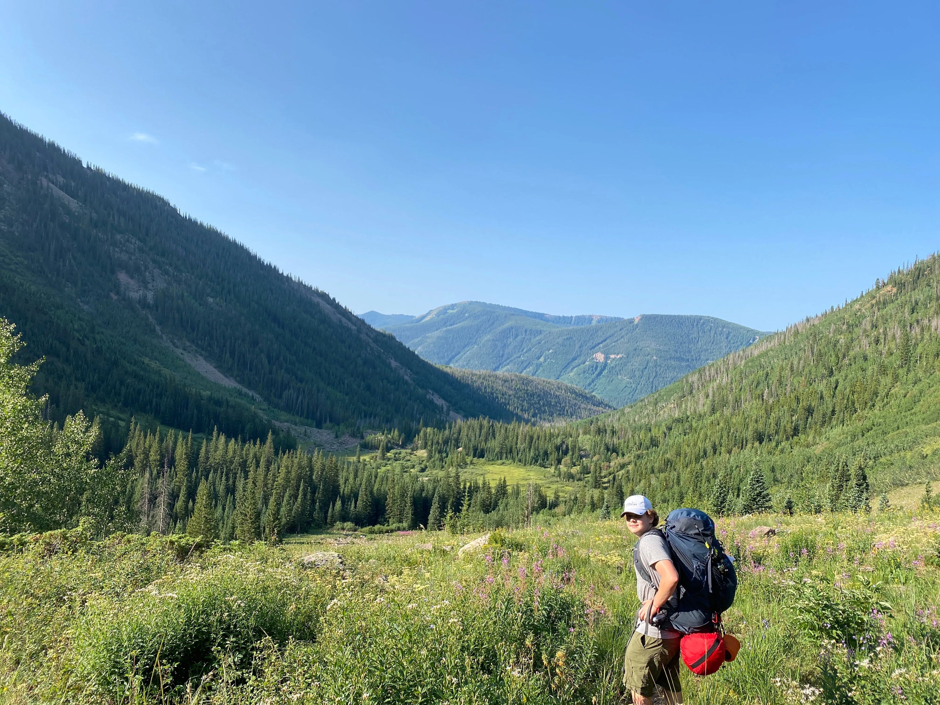 Trailblazing Nutrition: The Ultimate Hiking Snack – A Complete Protein Gummy Bear with 25g Protein